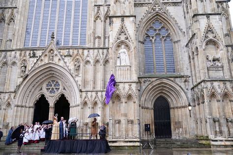 king charles unveils statues